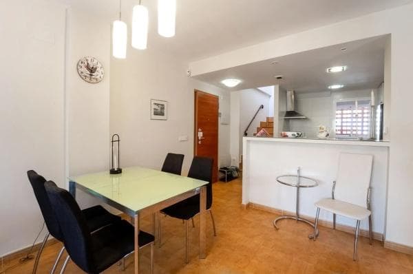 Venta de piso en Calle Guinda, Orihuela
photo 1