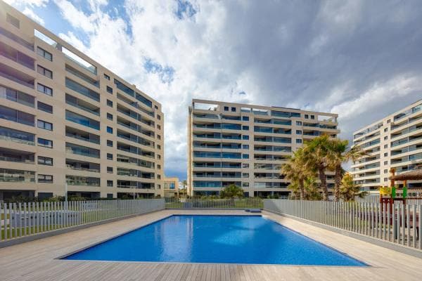 Venta de piso en Calle Ciclón, 8 A, Orihuela
photo 1