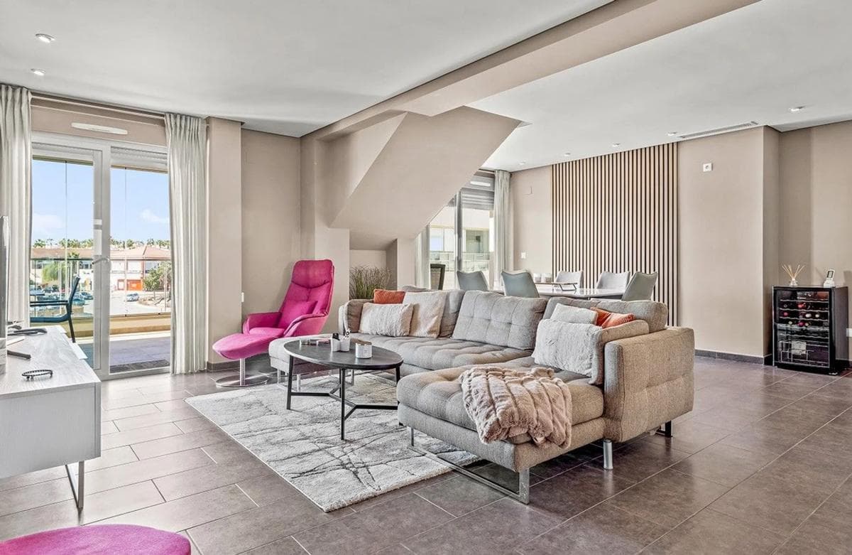 Venta de piso en Barrio Villamartín, Orihuela
photo 2