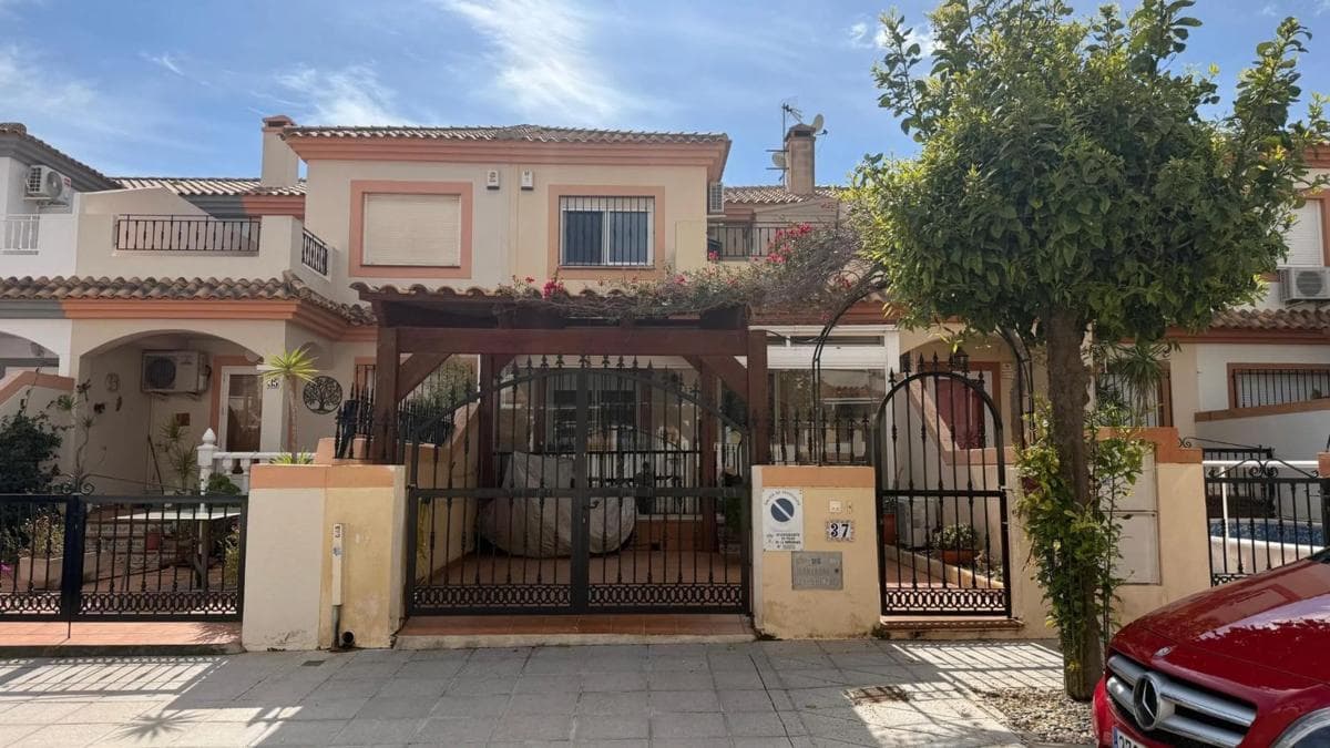 Venta de chalet adosado en Calle Lisboa , Pilar de la Horadada photo 3