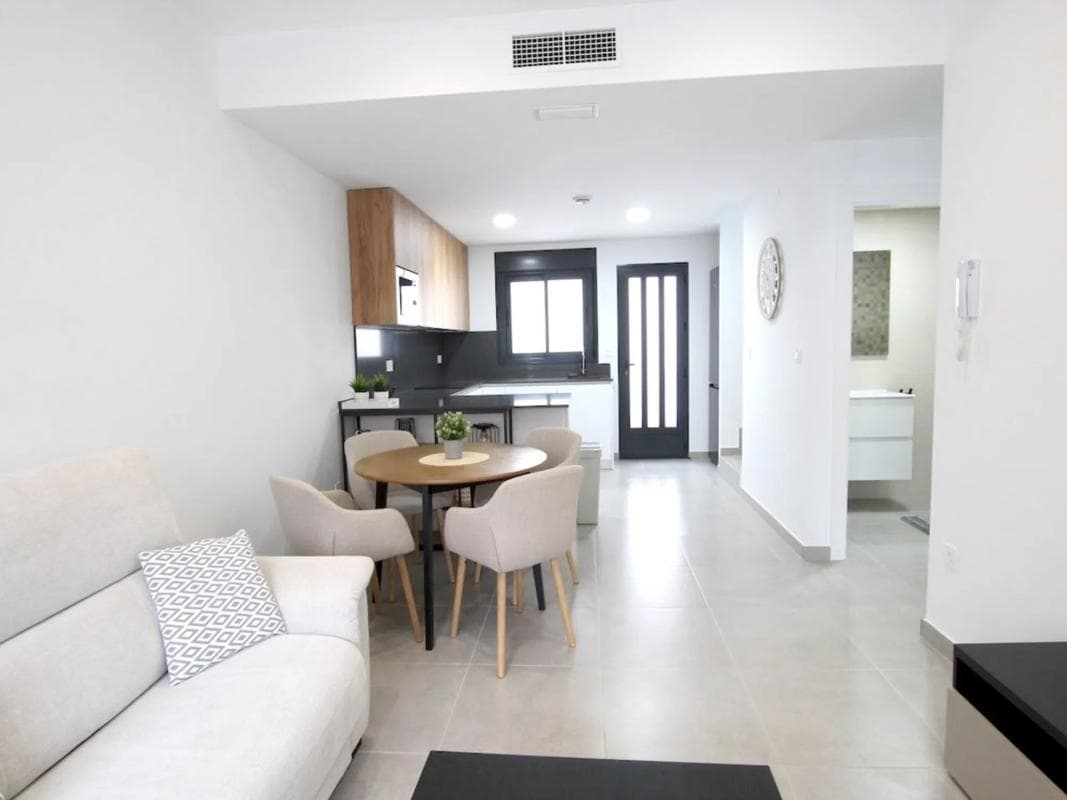 Sale of independent chalet in Zona Pueblo, Pilar de la Horadada
photo 5