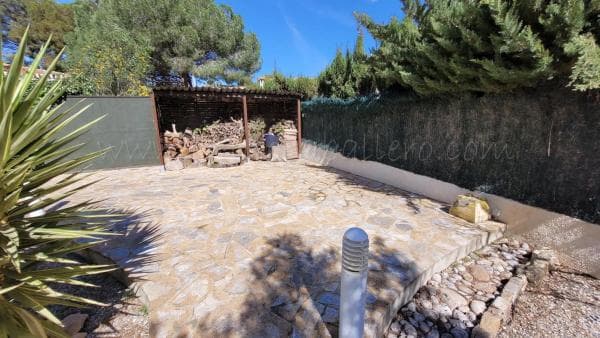 Casa independiente en calle Nogal thumbnail 1