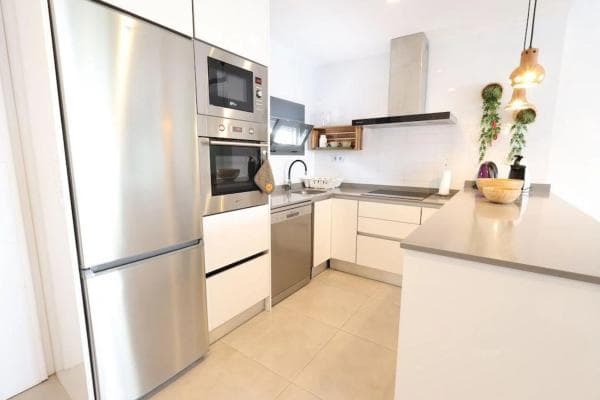 Chalet adosado en calle Comunidad de Madrid, 27 thumbnail 2