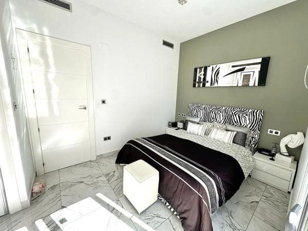 Casa independiente en calle Comunidad Gallega, 26 thumbnail 2