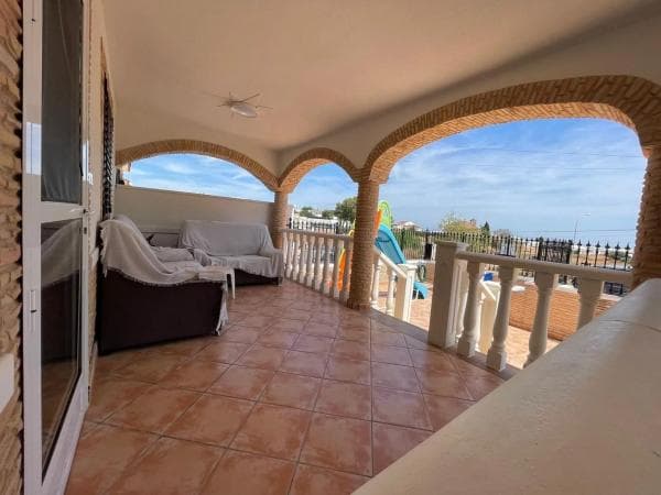 Casa independiente en Barrio Cañada Praez thumbnail 2