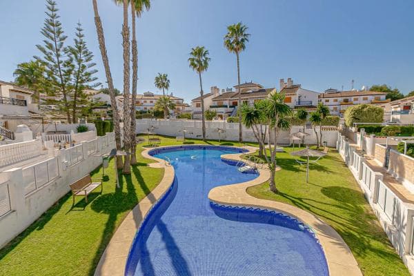 Chalet pareado photo 1