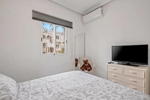 Продажа квартиры на Calle Elche, 4, Рохалес
photo 1