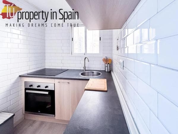 Venta de piso en Barrio Vistahermosa, Alicante / Alacant
thumbnail 2