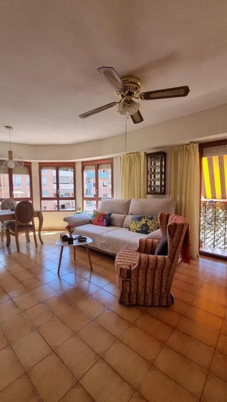 Sale of apartment in Avenida Pintor Baeza, Alicante
photo 2