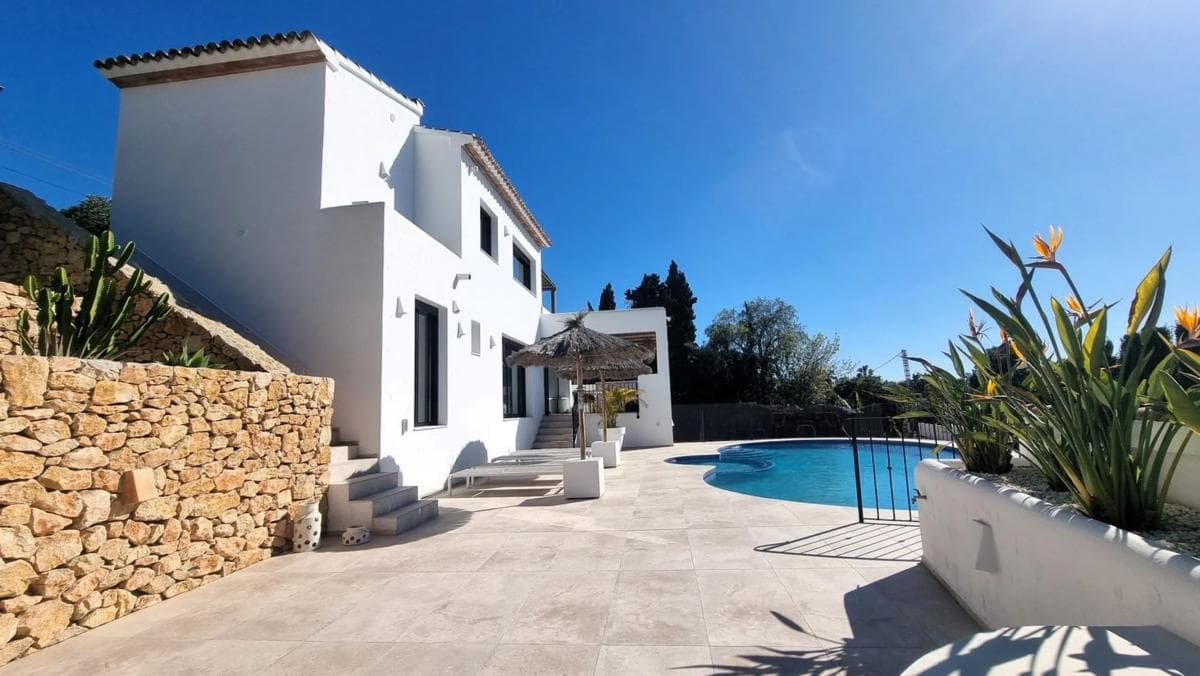 Propiedades en venta y alquiler en España photo 2