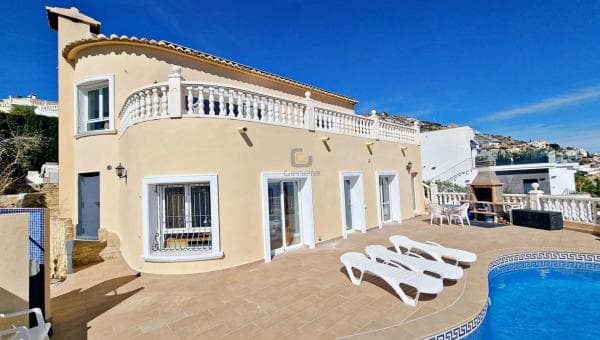 Casa independiente en calle Lirios, 65 thumbnail 1