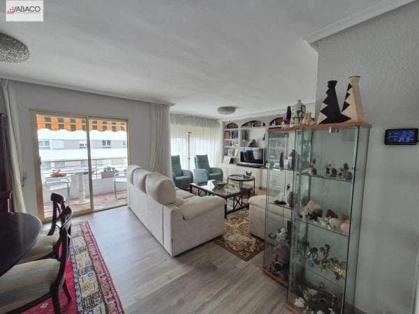 Venta de piso en Barrio Benalúa, Alicante / Alacant
photo 1