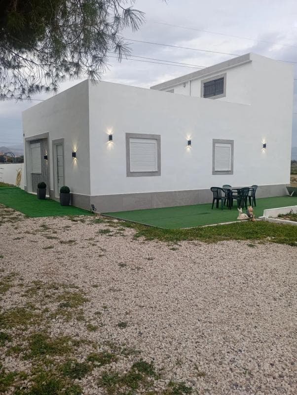 Propiedades en venta y alquiler en España photo 4