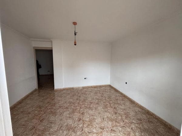 Venta de piso en Barrio Carrús Este, Elche / Elx
thumbnail 1