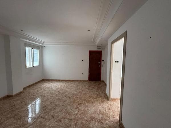 Venta de piso en Barrio Carrús Este, Elche / Elx
thumbnail 2