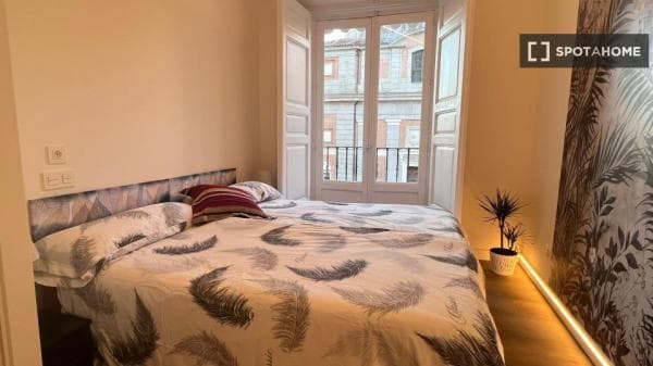Habitación en piso compartido en alquiler, Palacio, Madrid thumbnail 1