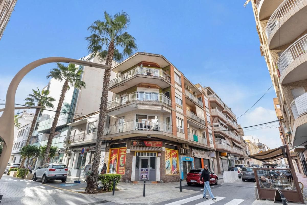 Venta de piso en Calle Joaquín Chapaprieta, Torrevieja
photo 5