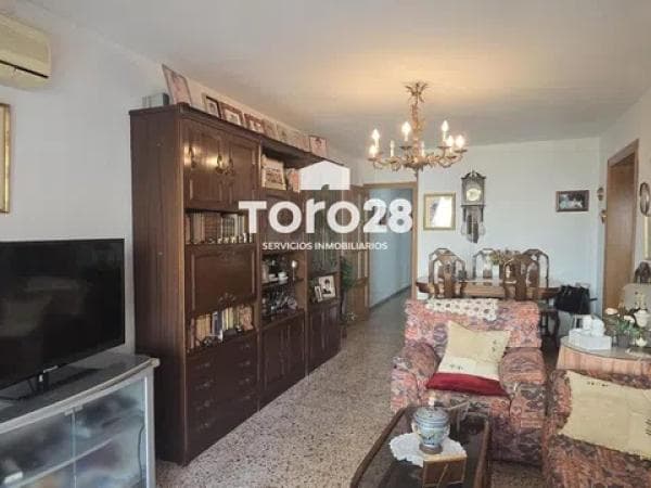 Venta de piso en Calle Garbinet, Alicante / Alacant
photo 1