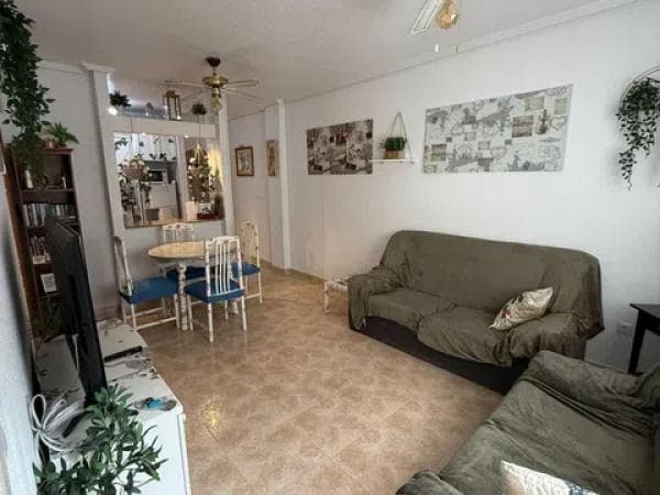 Venta de piso en Calle del Huerto s/n, Torrevieja
thumbnail 1