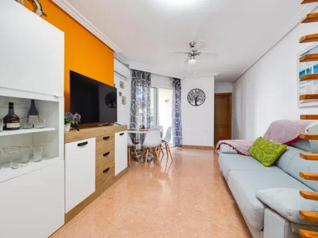 Sprzedaż mieszkania w Calle la Sal, Torrevieja
photo 2