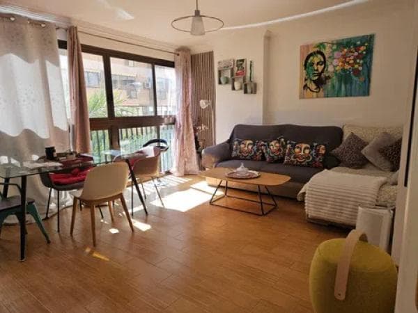 Venta de piso en Avenida Benito Perez Galdos, Alicante / Alacant
photo 1