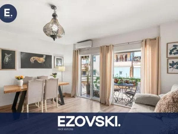 Venta de piso en Barrio Carolinas Altas, Alicante / Alacant
photo 1