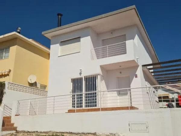 Casa independiente en calle Serra Grossa thumbnail 1
