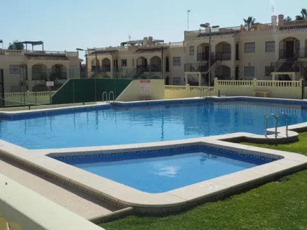 Chalet independiente en venta en Algorfa, Algorfa
thumbnail 1