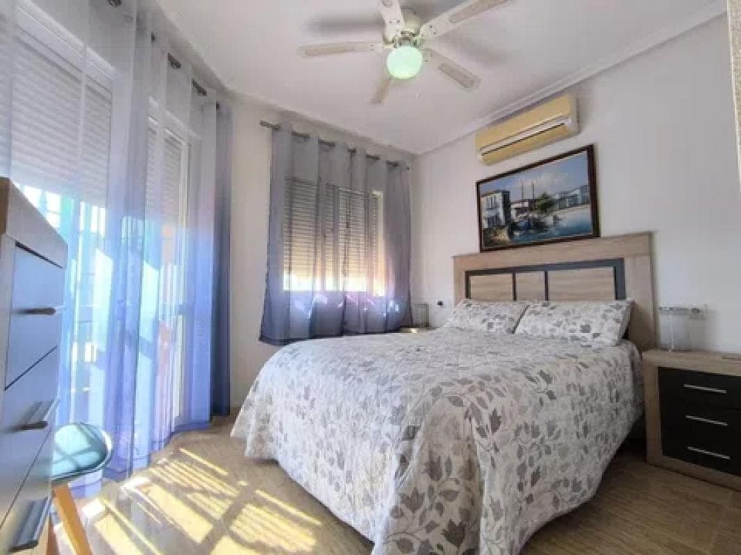 Venta de chalet independiente en Urbanizaciones, Guardamar del Segura
photo 5