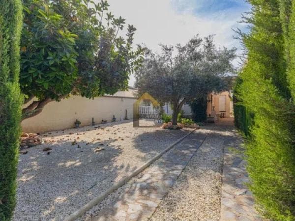 Chalet independiente en venta en Barrio La Siesta - El Salado - Torreta, Torrevieja
thumbnail 1