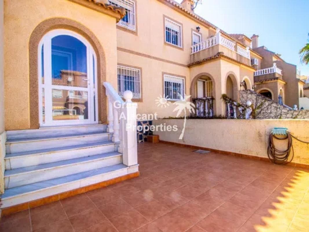 Venta de chalet adosado en CL CANARIAS , Gran Alacant photo 4