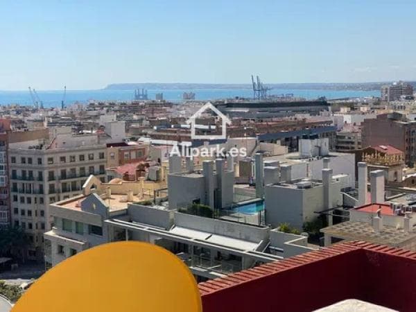 Venta de piso en Avenida General Marvá, Alicante / Alacant
photo 1
