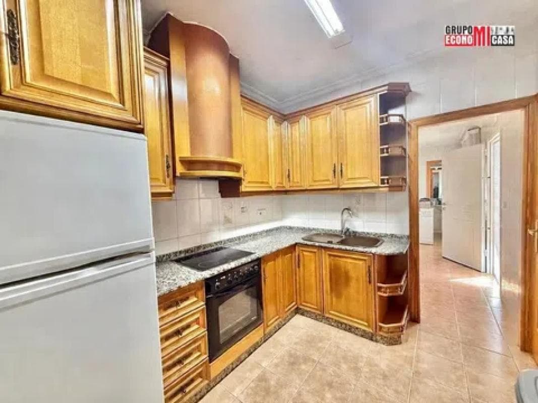 Venta de chalet adosado en Centro , San Vicente del Raspeig photo 4
