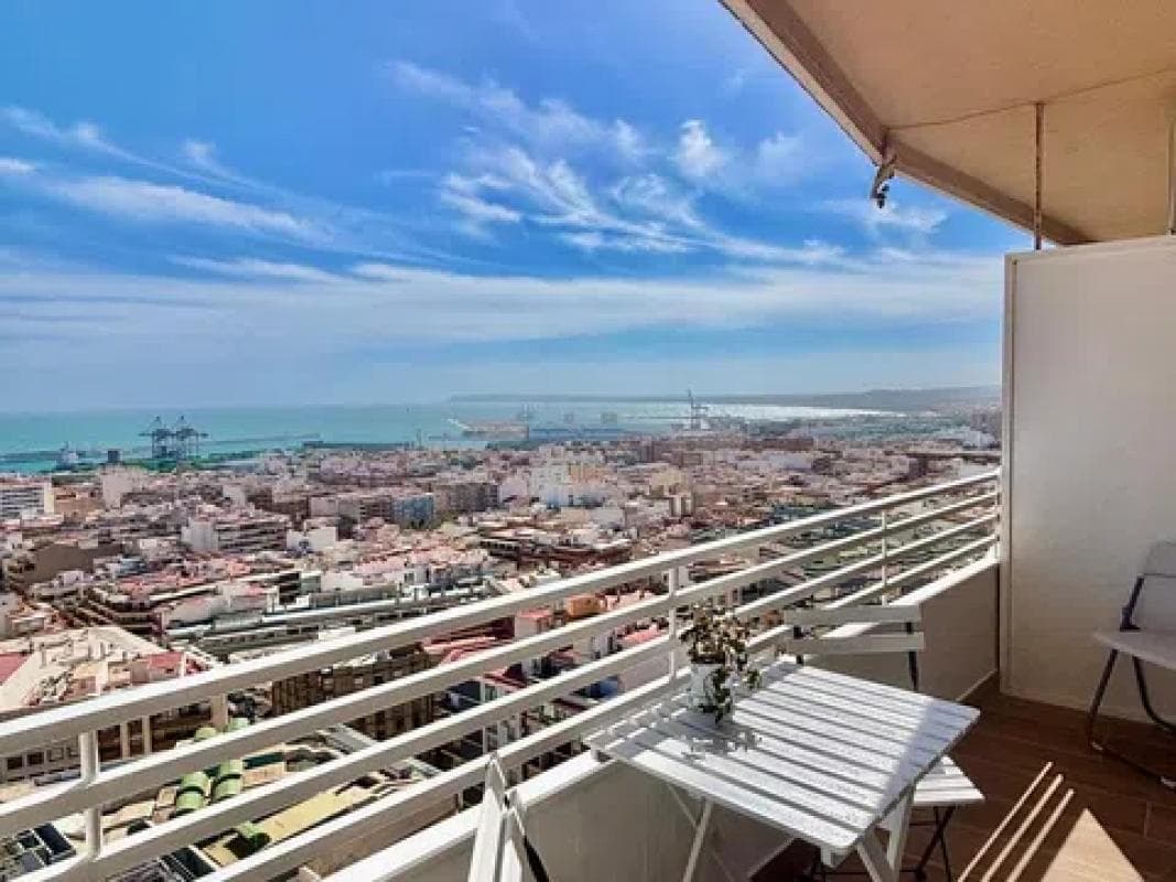 Venta de piso en Calle Poeta Vila y Blanco, 4, Alicante / Alacant
photo 5