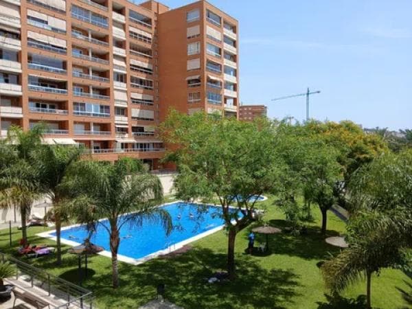 Venta de piso en CL NADADORA CARMEN SOTO, Alicante / Alacant
photo 1