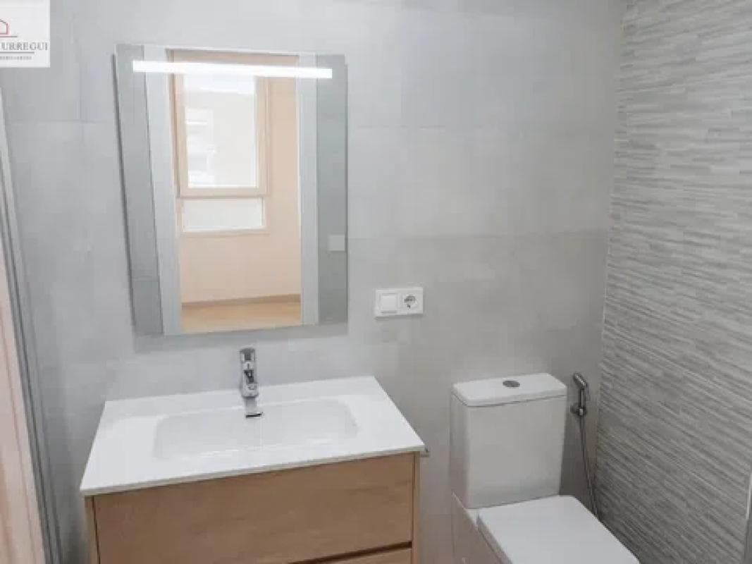 Venta de piso en Calle Girona, Alicante / Alacant
photo 2