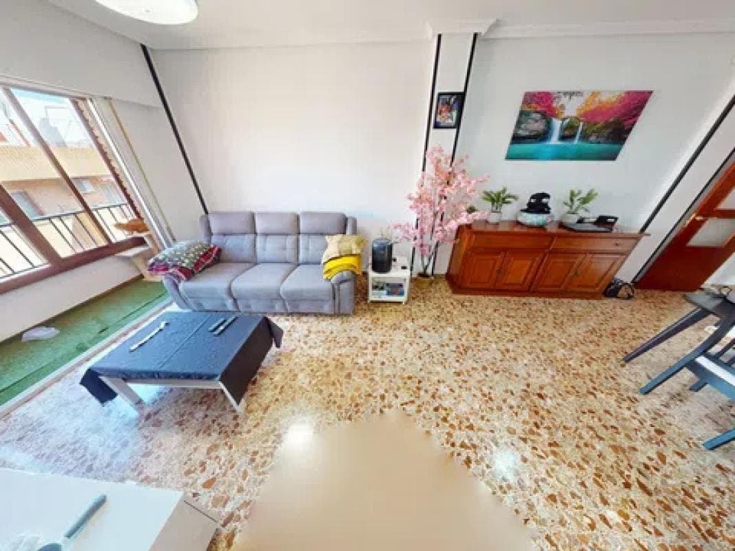 Venta de piso en Calle Bono Guarner, Alicante / Alacant
photo 2