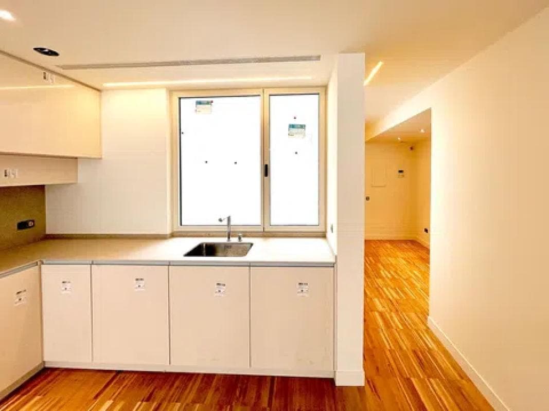 Duplex sale in Calle de Violant d'Hongria Reina d'Aragó, 69, Barcelona photo 3