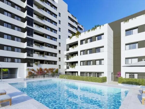 Venta de piso en De Los Cerros s/n, Madrid
thumbnail 2