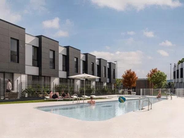 Chalet independiente en venta en Calle Valle del Cabriel, Torrejón de Ardoz
thumbnail 1