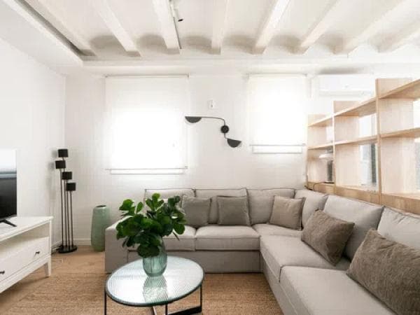 Sale of flat in Calle del Pi, 14, Barcelona
thumbnail 2