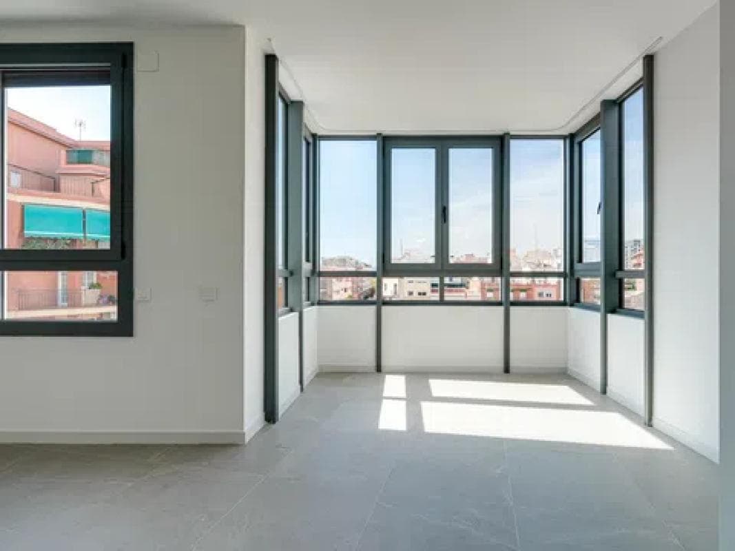 Venta de piso en Riera de la Creu 54, 56, Hospitalet de Llobregat
photo 2