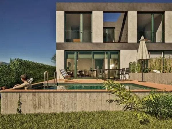 Chalet adosado en calle Copérnico, 28 thumbnail 2