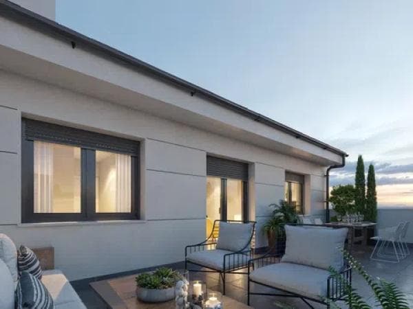 Venta de piso en Calle Sierra, 18, Getafe
thumbnail 1