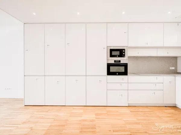 Duplex for sale on Calle de Violant d'Hongria Reina d'Aragó, 69, Barcelona thumbnail 2