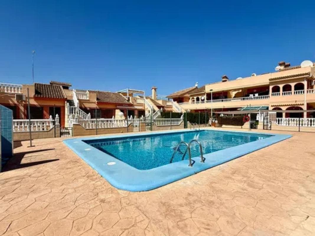 Venta de chalet independiente en Barrio La Siesta - El Salado - Torreta, Torrevieja
photo 2