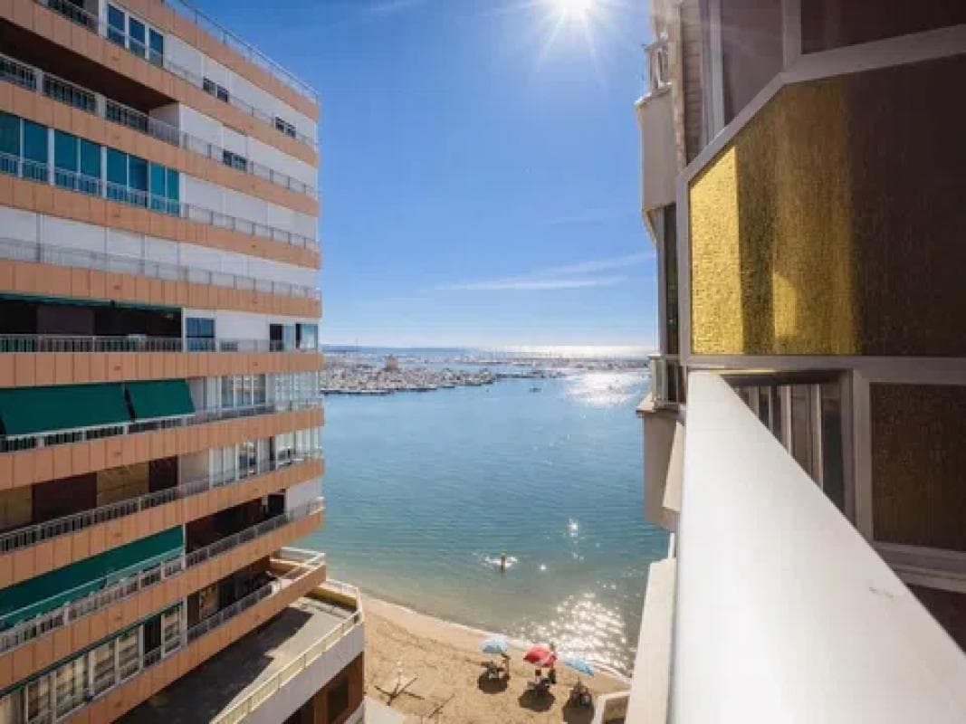 Venta de piso en Barrio El Acequión, Torrevieja
photo 5