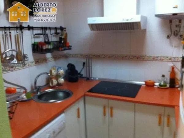 Venta de piso en Barrio El Palmeral-Urbanova-Tabarca, Alicante / Alacant
thumbnail 2