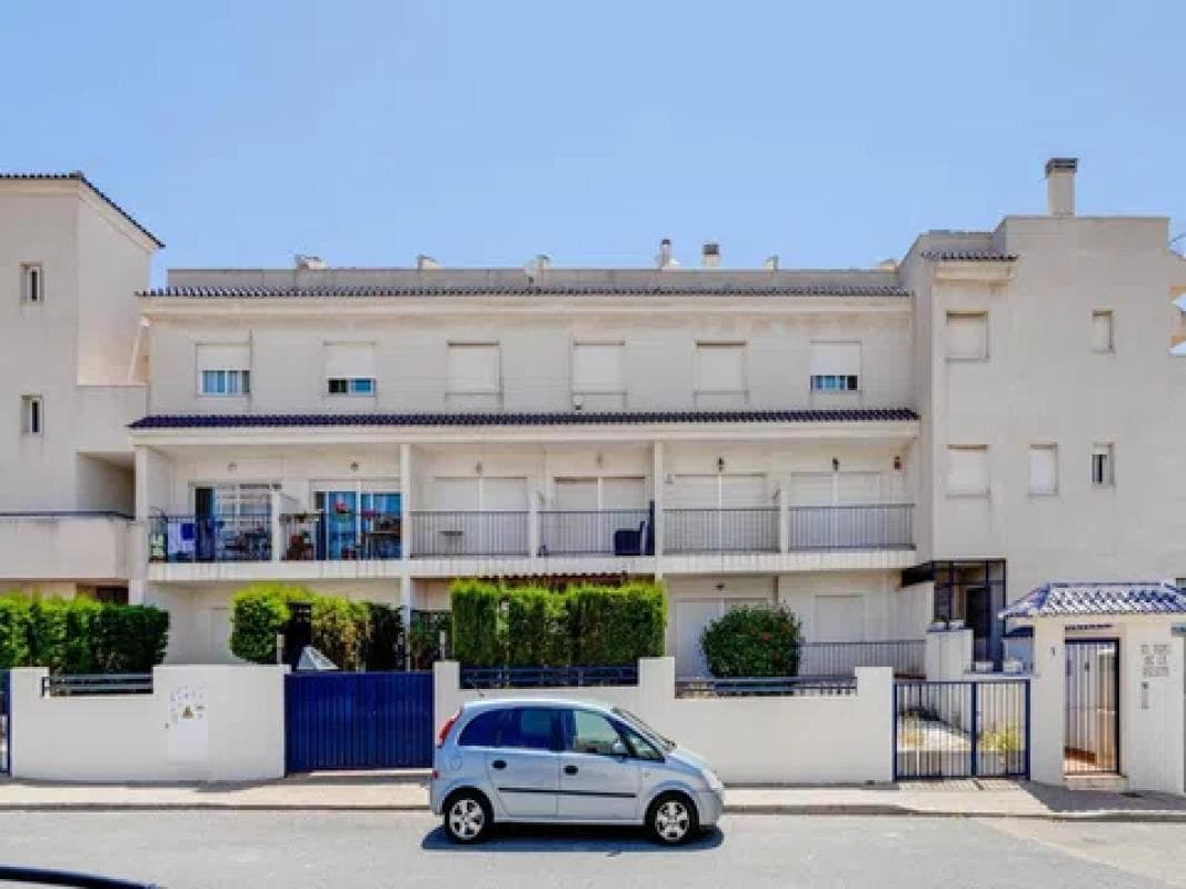 Venta de piso en Calle Mar Rojo, 11, Torrevieja
photo 3