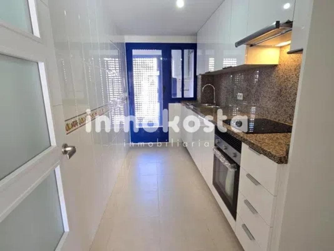 Venta de piso en Calle Llebeig, La Villajoyosa / Vila Joiosa
photo 2